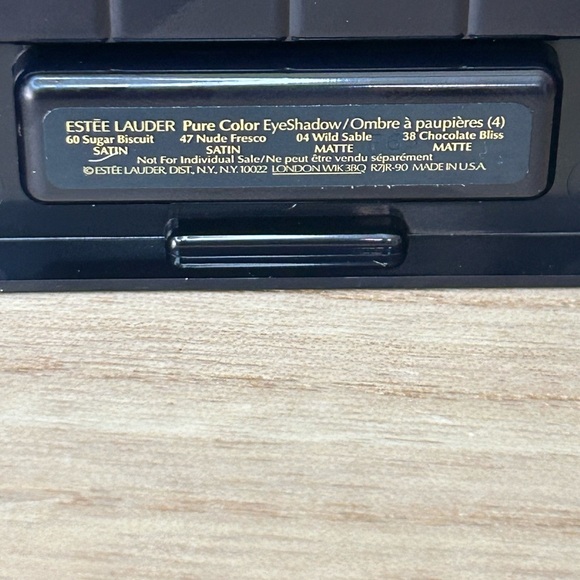 Estee Lauder Eyeshadow Palette - Pink and Brown Shades - Picture 4 of 4